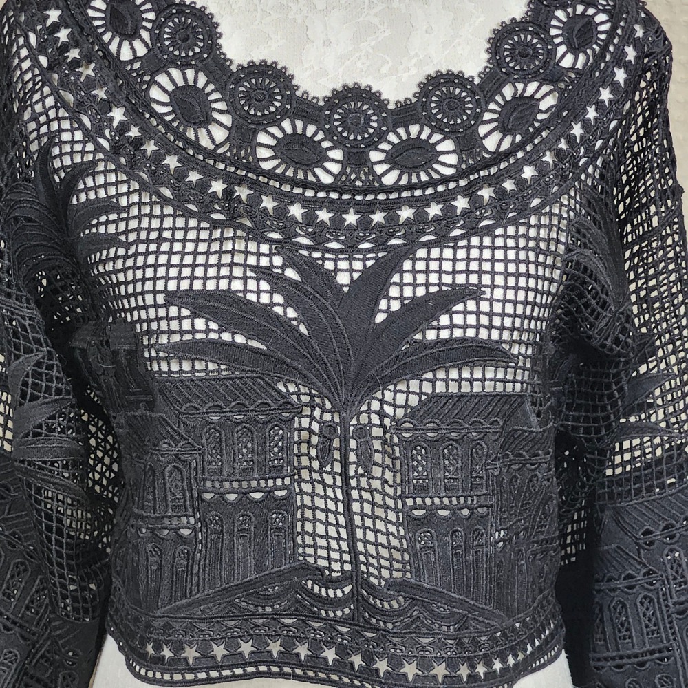 Farm Rio Black Crochet Lace Palm Tree & Architectural Detail Crop Top‎ Size S - Picture 2 of 7
